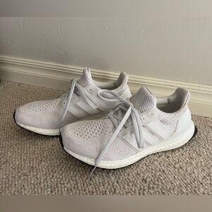 Women’s Adidas Ultraboost 5.0 Alphaskin Shoes, size 8